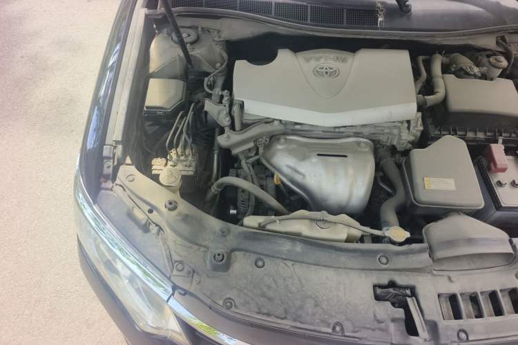 Used Toyota Camry 2015 2.0G Premier Edition Engine Bay Right
