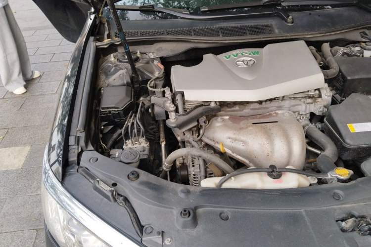 Used Toyota Camry 2015 2.0G Premier Edition Engine Bay Right
