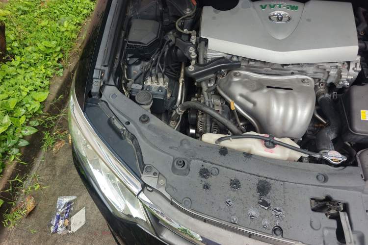 Used Toyota Camry 2015 2.0G Premier Edition Engine Bay Right