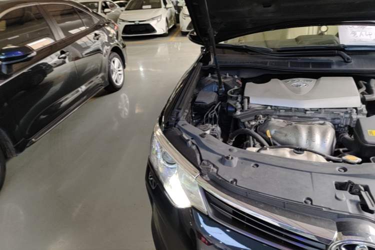 Used Toyota Camry 2015 2.0G Premier Edition Engine Bay Right