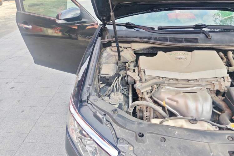 Used Toyota Camry 2015 2.0G Premier Edition Engine Bay Right