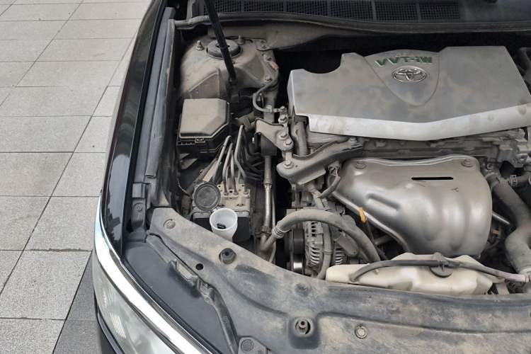 Used Toyota Camry 2015 2.0G Premier Edition Engine Bay Right