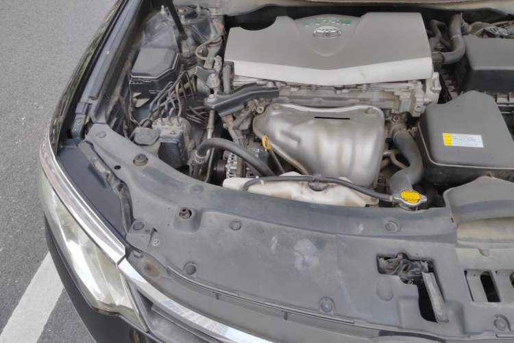 Used Toyota Camry 2015 2.0G Premier Edition Engine Bay Right