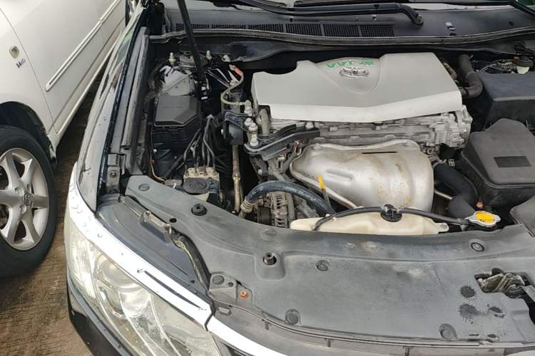 Used Toyota Camry 2015 2.0G Premier Edition Engine Bay Right