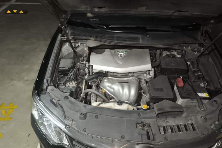 Used Toyota Camry 2015 2.0G Premier Edition Engine Bay Right