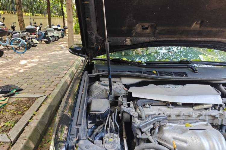 Used Toyota Camry 2015 2.0G Premier Edition Engine Bay Right