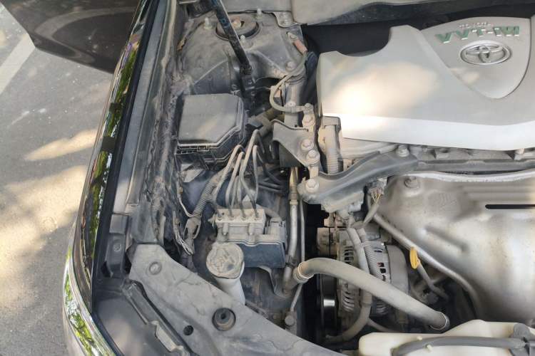 Used Toyota Camry 2015 2.0E Elite Edition Engine Bay Right