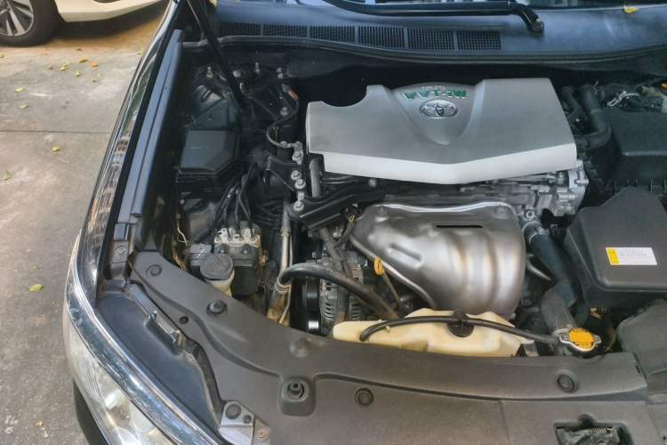 Used Toyota Camry 2015 2.0G Premier Edition Engine Bay Right