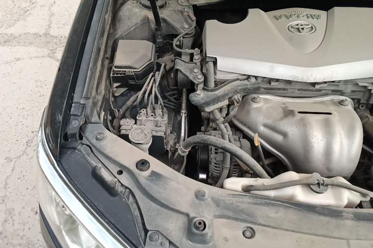 Used Toyota Camry 2015 2.0G Premier Edition Engine Bay Right