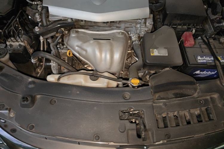 Used Toyota Camry 2015 2.0G Premier Edition Engine Bay