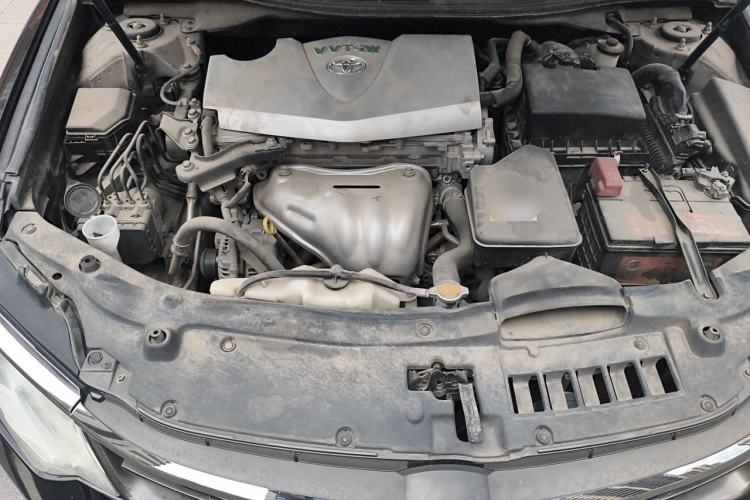 Used Toyota Camry 2015 2.0G Premier Edition Engine Bay