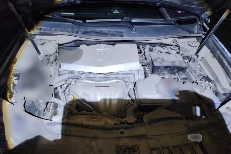 Used Toyota Camry 2015 2.0G Premier Edition Engine Bay