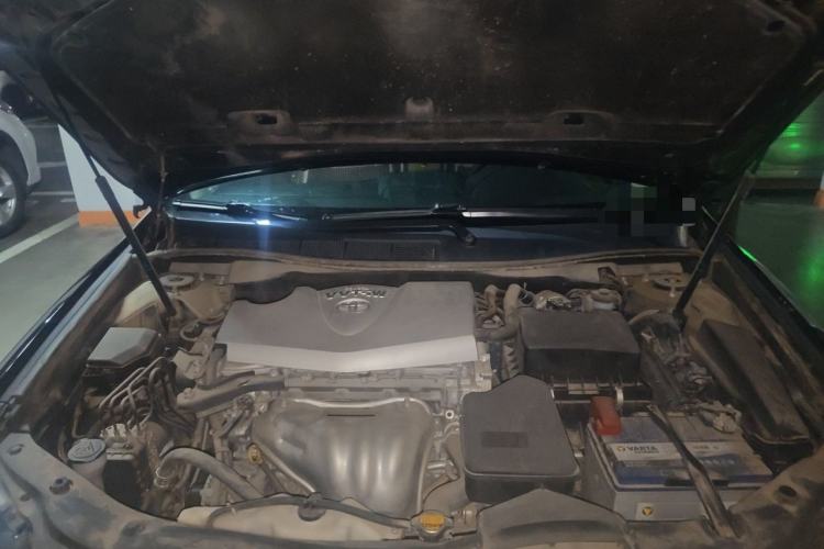 Used Toyota Camry 2015 2.0G Premier Edition Engine Bay
