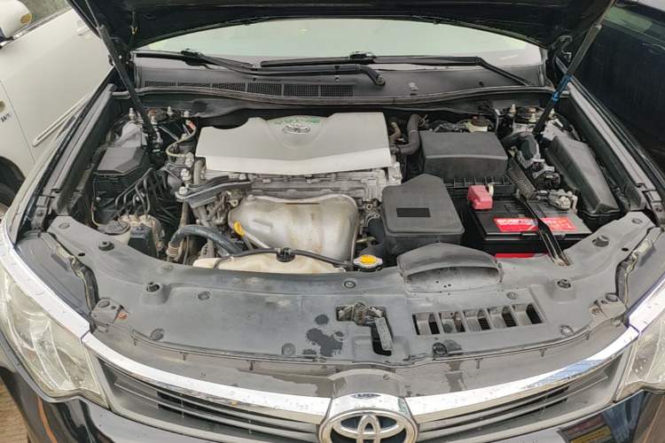 Used Toyota Camry 2015 2.0G Premier Edition Engine Bay