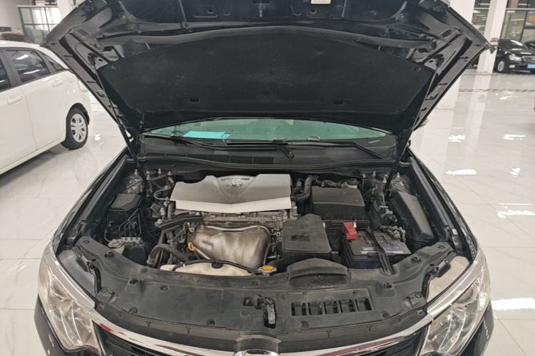 Used Toyota Camry 2015 2.0E Elite Edition Engine Bay