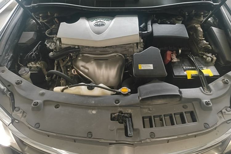 Used Toyota Camry 2015 2.0G Premier Edition Engine Bay