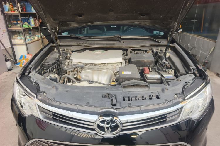 Used Toyota Camry 2015 2.0G Premier Edition Engine Bay
