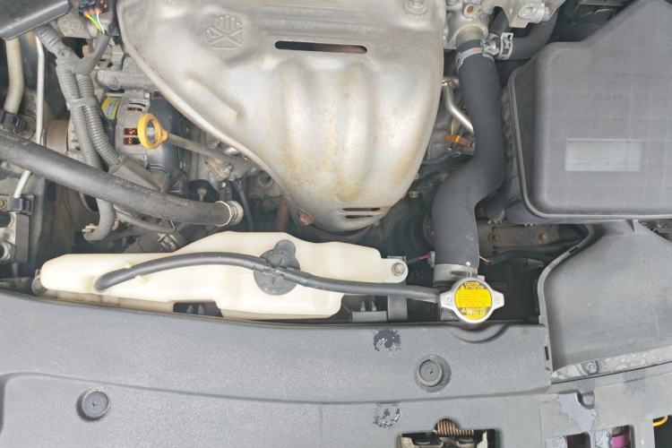 Used Toyota Camry 2015 2.0E Elite Edition Engine Bay