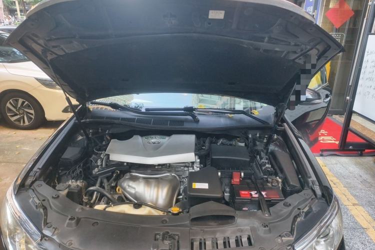 Used Toyota Camry 2015 2.0G Premier Edition Engine Bay