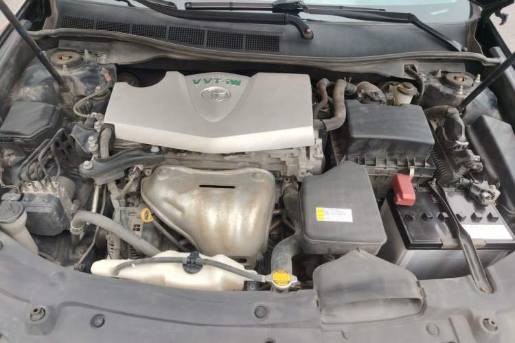 Used Toyota Camry 2015 2.0G Premier Edition Engine Bay