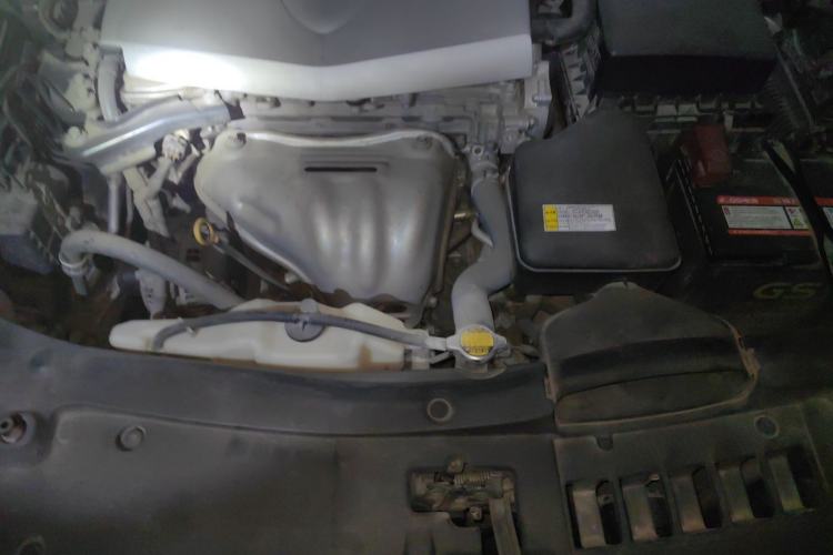 Used Toyota Camry 2015 2.0G Premier Edition Engine Bay