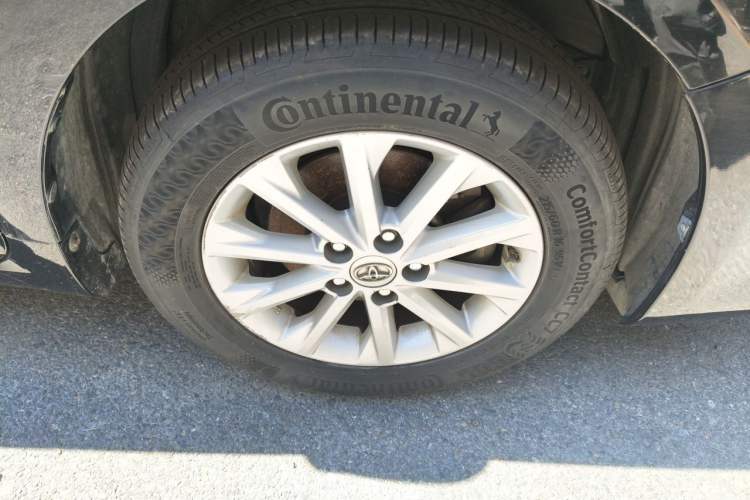 Used Toyota Camry 2015 2.0G Premier Edition Exterior 1