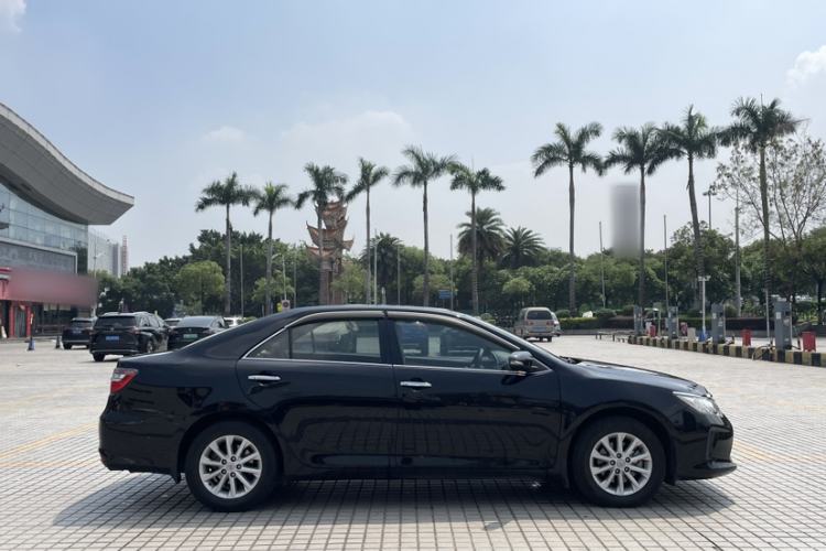 Used Toyota Camry 2015 2.0G Luxury Edition Exterior 1