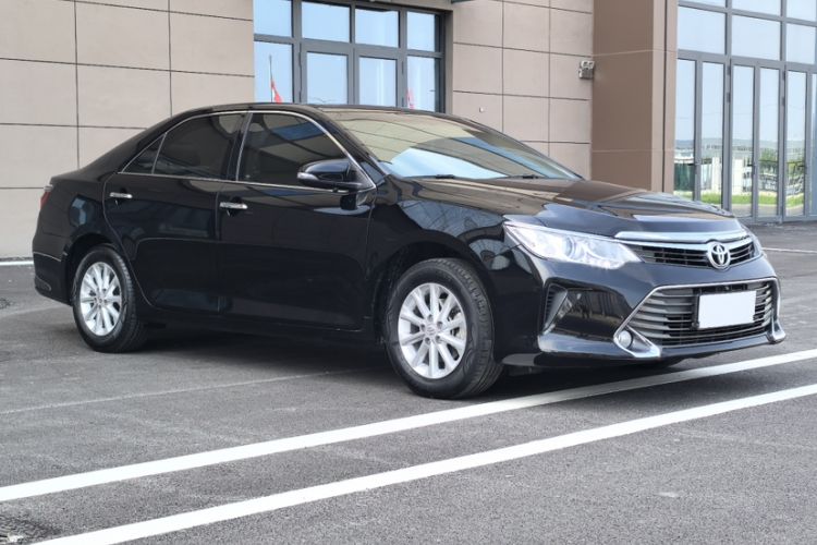 Used Toyota Camry 2015 2.0G Premier Edition Exterior 2