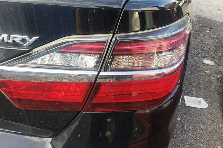 Used Toyota Camry 2015 2.0E Elite Edition Exterior 2