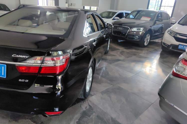 Used Toyota Camry 2015 2.0G Premier Edition Exterior 3