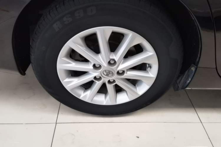 Used Toyota Camry 2015 2.0G Premier Edition Exterior 3