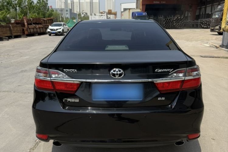 Used Toyota Camry 2015 2.5G Luxury Navigation Edition Exterior 3