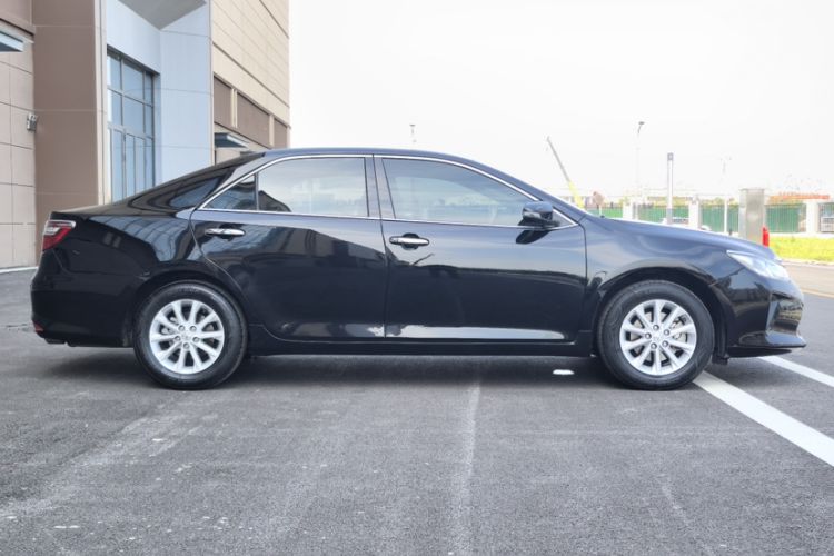 Used Toyota Camry 2015 2.0G Premier Edition Exterior 4