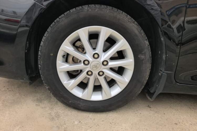 Used Toyota Camry 2015 2.0G Premier Edition Exterior 4