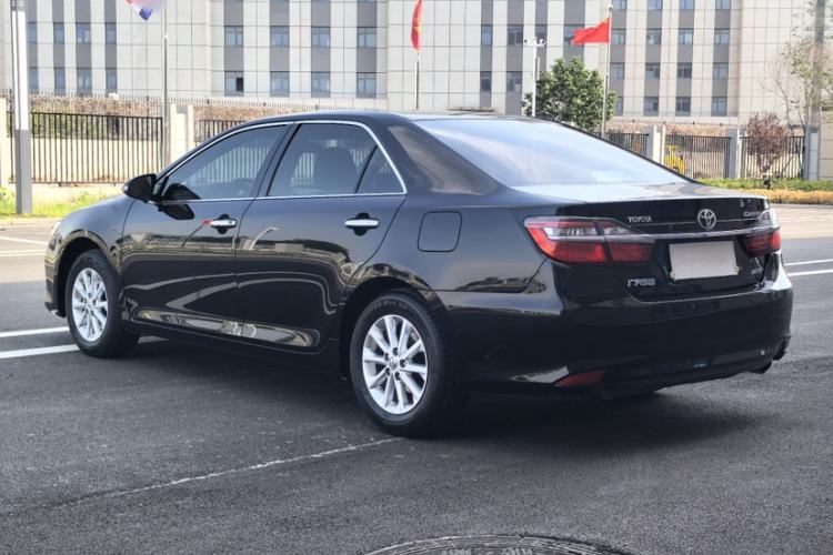 Used Toyota Camry 2015 2.0G Premier Edition Exterior 5