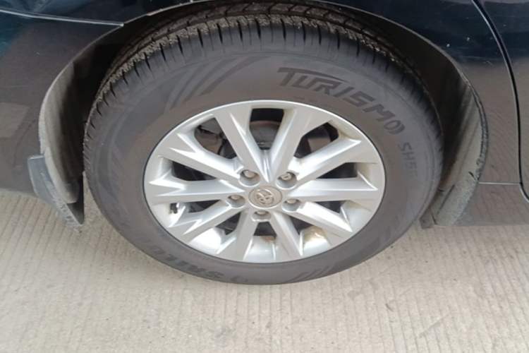 Used Toyota Camry 2015 2.0G Premier Edition Exterior 5