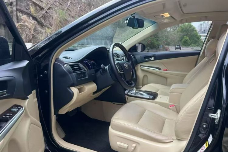 Used Toyota Camry 2015 2.5G Luxury Navigation Edition Exterior 5