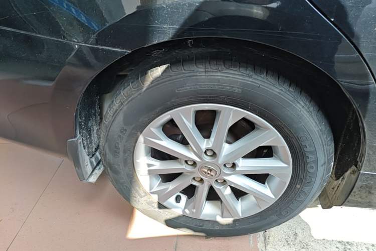 Used Toyota Camry 2015 2.0G Premier Edition Exterior 5