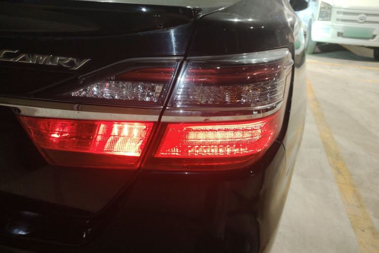 Used Toyota Camry 2015 2.0E Elite Edition Exterior 6