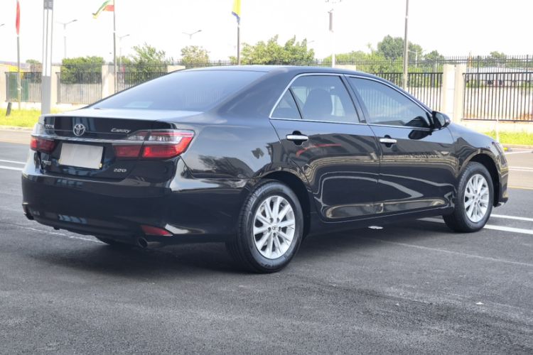 Used Toyota Camry 2015 2.0G Premier Edition Exterior 7