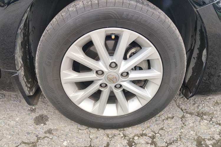 Used Toyota Camry 2015 2.0G Premier Edition Exterior 7