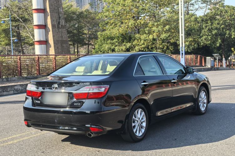 Used Toyota Camry 2015 2.0G Premier Edition Exterior 7