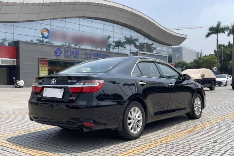 Used Toyota Camry 2015 2.0G Luxury Edition Exterior 7