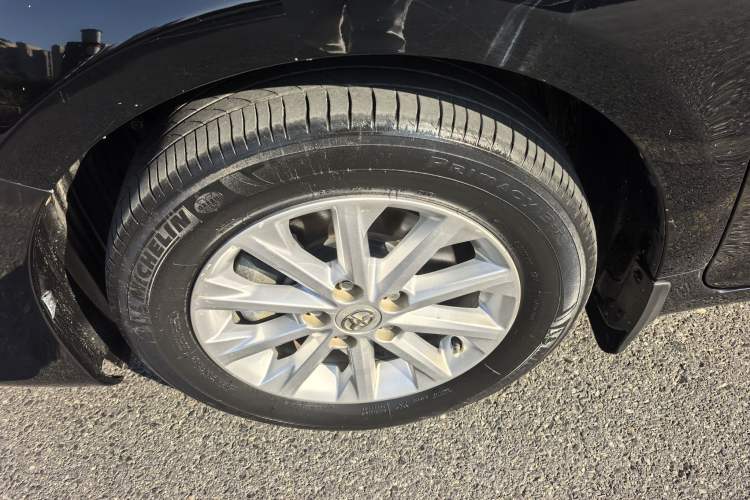 Used Toyota Camry 2015 2.0G Premier Edition Exterior 8