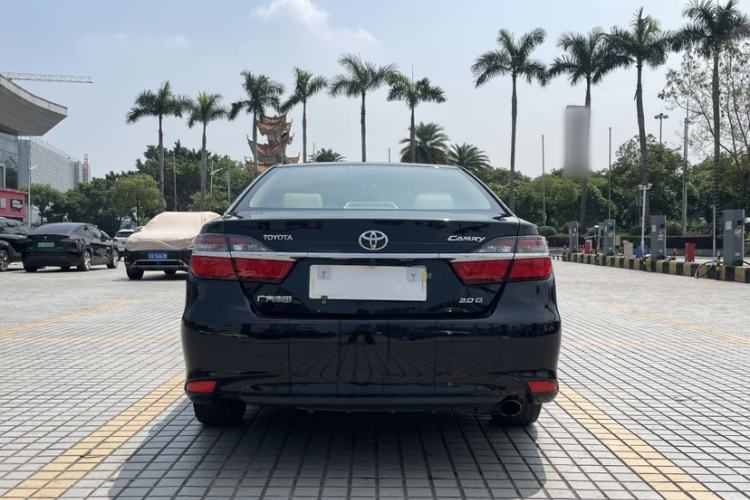 Used Toyota Camry 2015 2.0G Luxury Edition Exterior 8