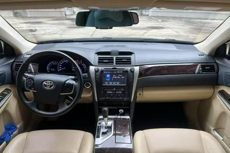 Used Toyota Camry 2015 2.5G Luxury Navigation Edition Exterior 9