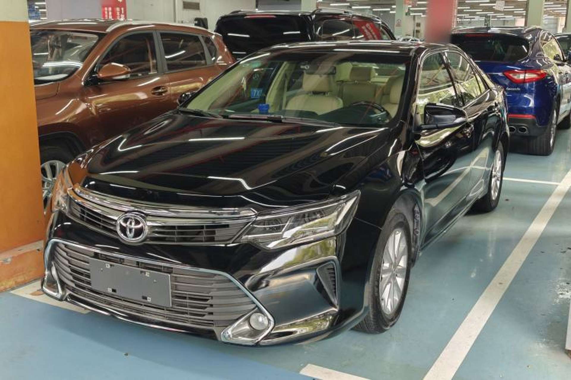 Used Toyota Camry 2015 2.0G Premier Edition Front Left 45 Deg