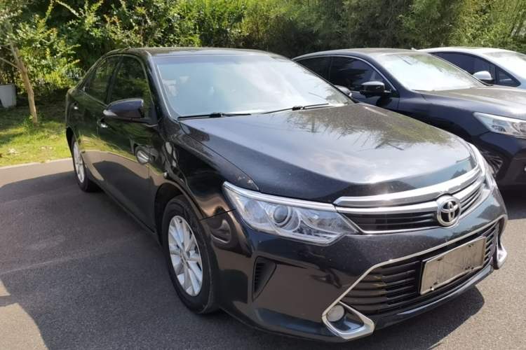Used Toyota Camry 2015 2.0G Premier Edition Front Right 45 Deg