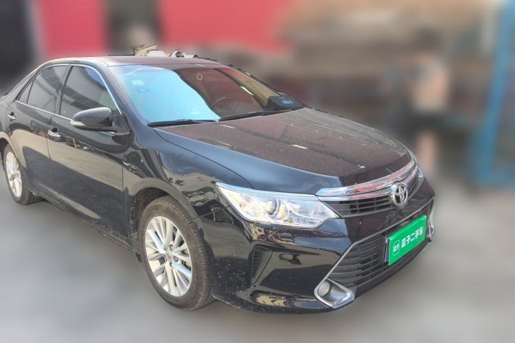 Used Toyota Camry 2015 2.5G Luxury Navigation Edition Front Right 45 Deg