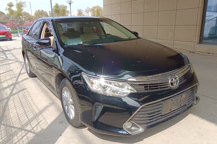 Used Toyota Camry 2015 2.0G Premier Edition Front Right 45 Deg